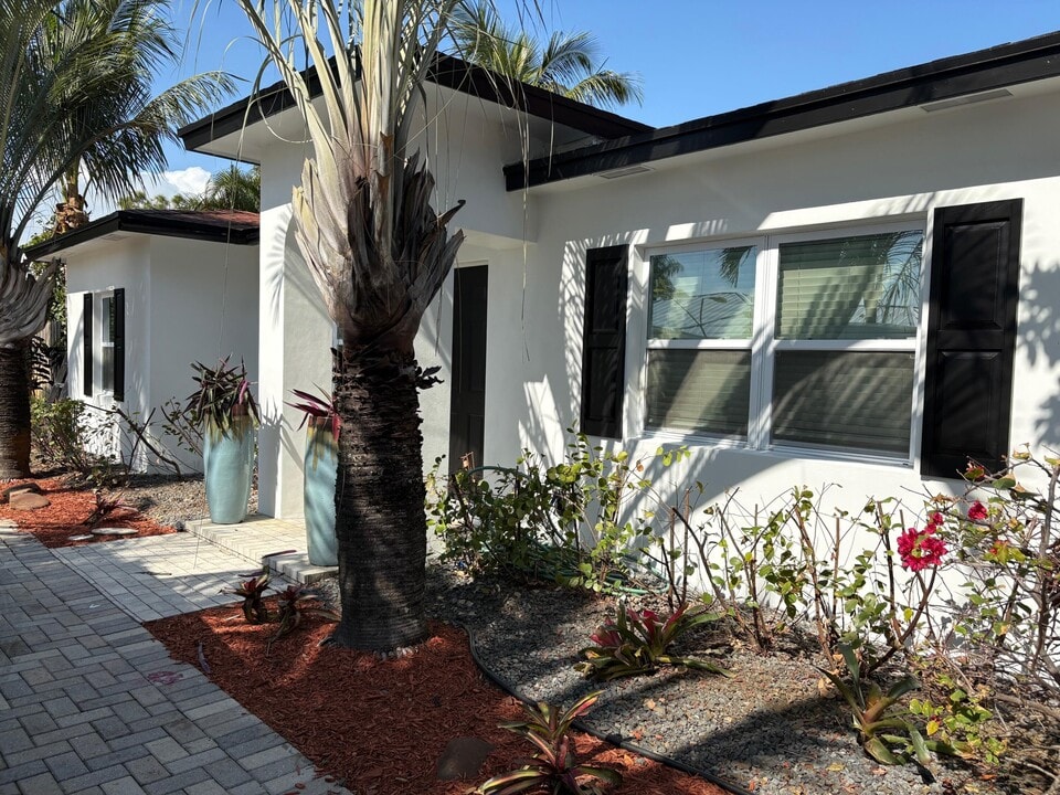 275 NE 16th St in Delray Beach, FL - Building Photo