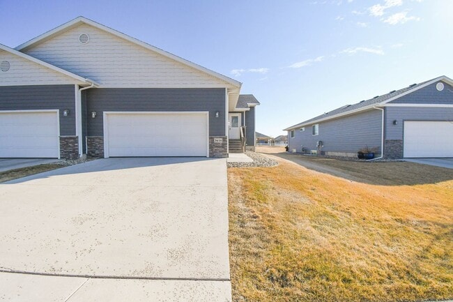 property at 3616 S Outfield Cir