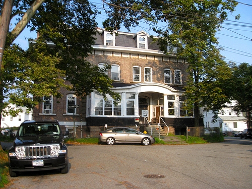 Schleicher Court MansionGrand View Hotel in College Point, NY - Building Photo