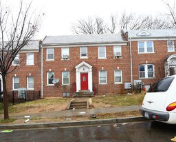 1270 Simms Pl NE in Washington, DC - Building Photo