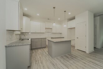 7121 Plott Rd in Charlotte, NC - Building Photo - Building Photo