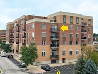 300 Village Cir, Unit 407 in Willow Springs, IL - Foto de edificio - Building Photo