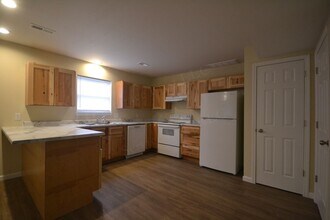 512 Poplar St in Buffalo, MO - Building Photo - Building Photo