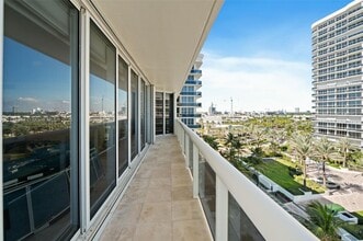 9595 Collins Ave in Bal Harbour, FL - Building Photo - Building Photo