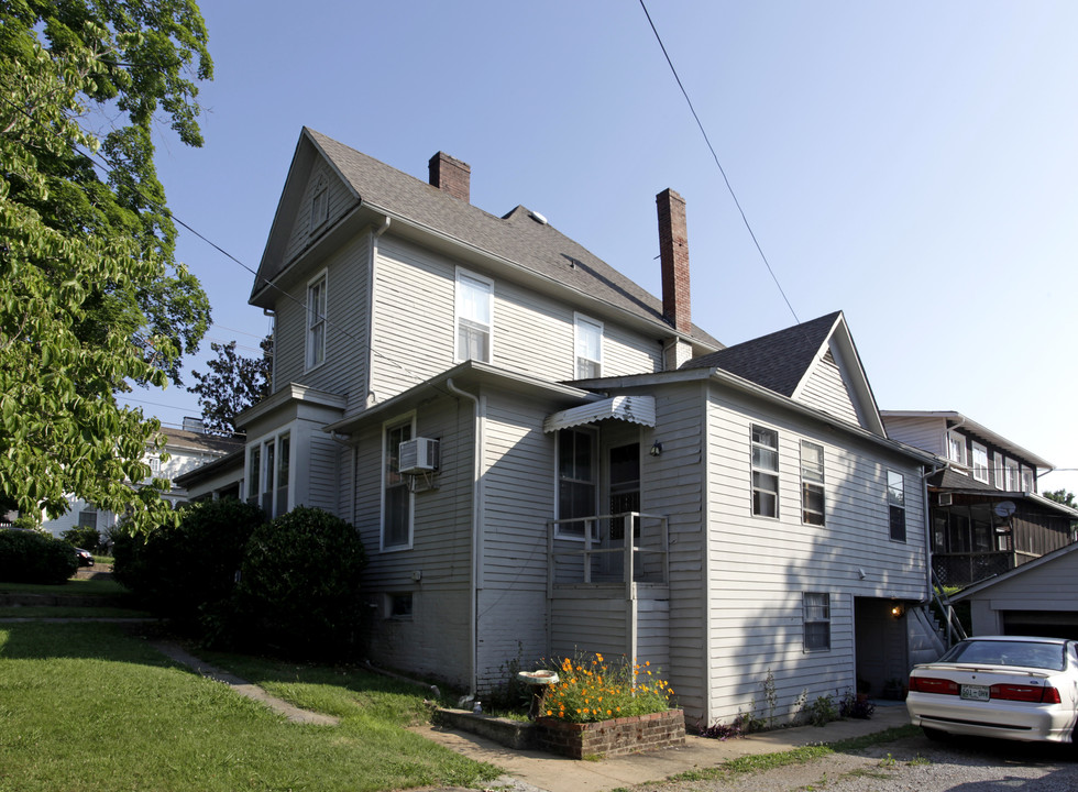 702 N High St in Sweetwater, TN - Building Photo