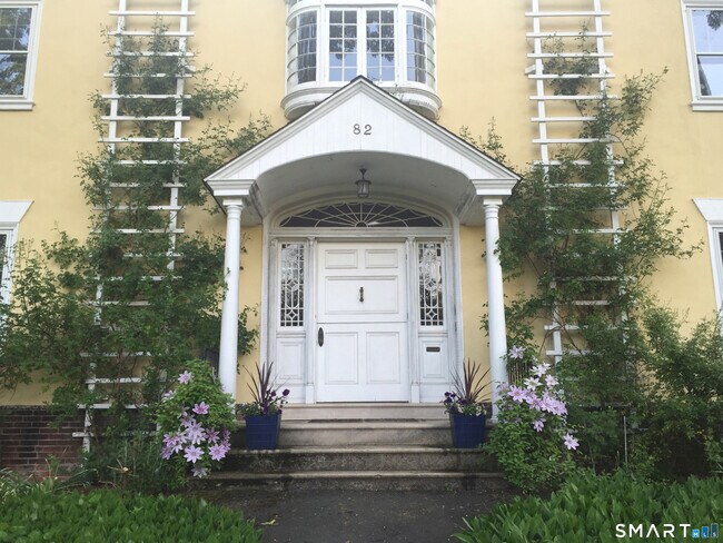 82 Edgehill Rd in New Haven, CT - Building Photo - Building Photo