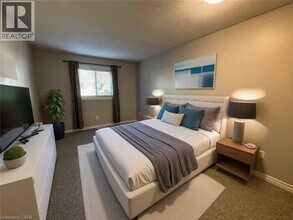 102 Bonaventure Dr in London, ON - Building Photo - Building Photo