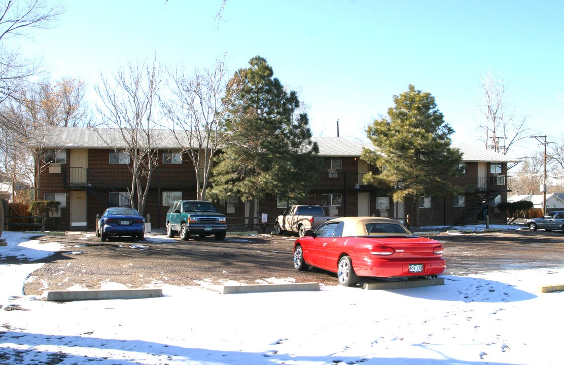Harlan Hills Apartments in Lakewood, CO - Foto de edificio