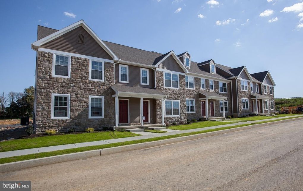 528 Byler Cir in Lebanon, PA - Building Photo