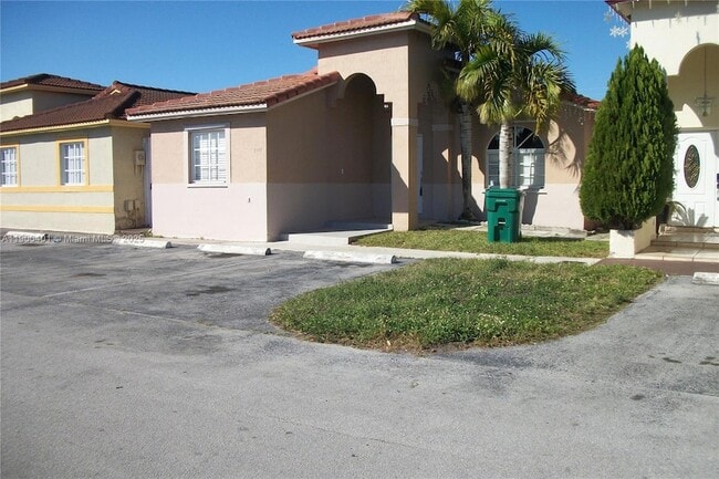 9307 NW 121st St in Hialeah Gardens, FL - Building Photo - Building Photo