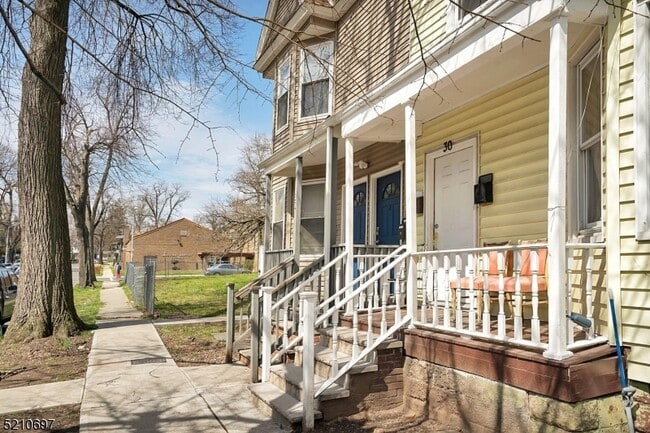 30 Linden Ave in East Orange, NJ - Building Photo - Building Photo