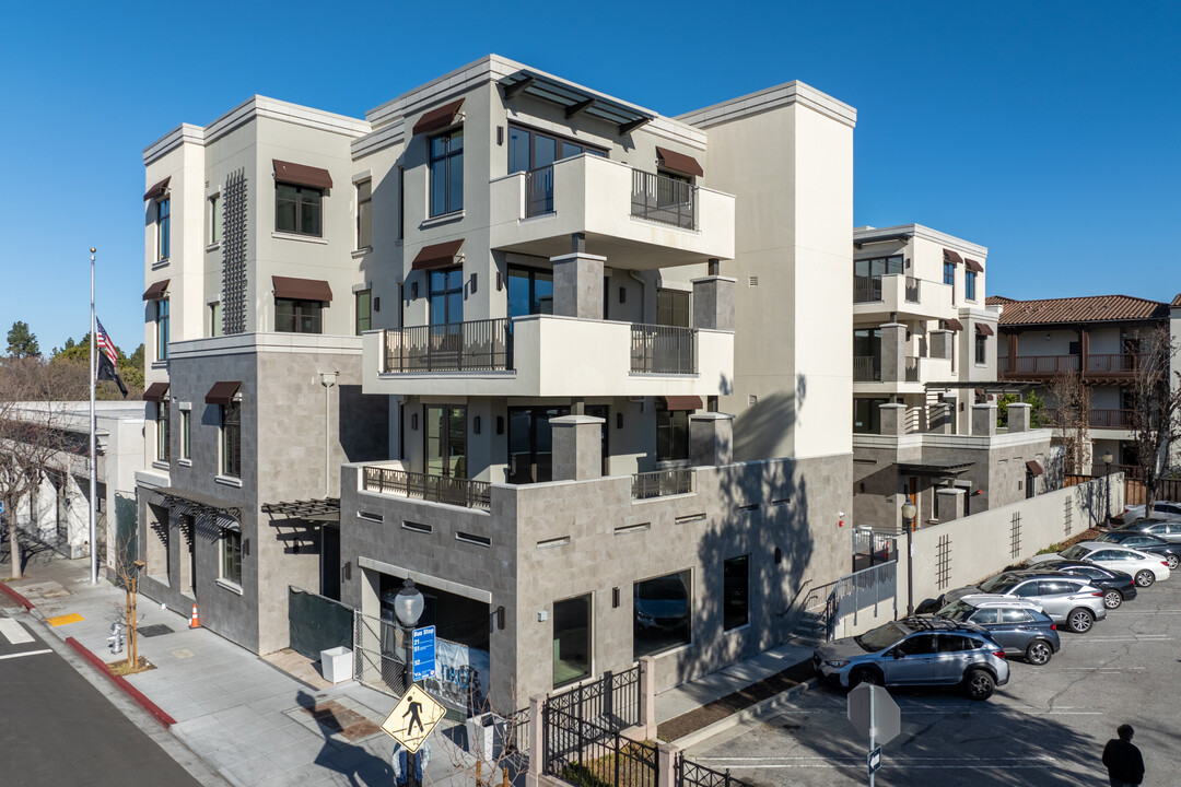 Hope Street Condominiums in Mountain View, CA - Building Photo