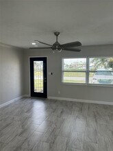 717 Sunset Cove in Madeira Beach, FL - Building Photo - Building Photo