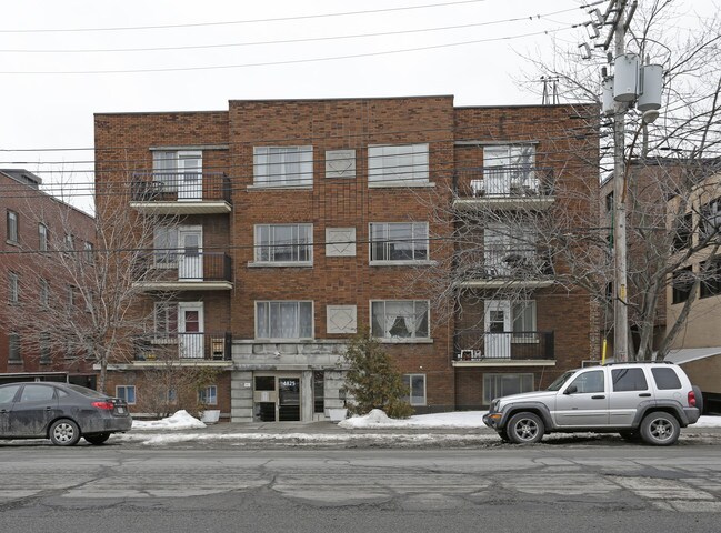 4825 Ste-Catherine in Montréal, QC - Building Photo - Building Photo