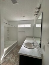 1820 N Clearwater Dr in Greenfield, IN - Building Photo - Building Photo