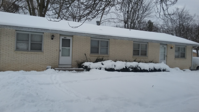 2163 Shangrai-La Dr SE in Grand Rapids, MI - Foto de edificio
