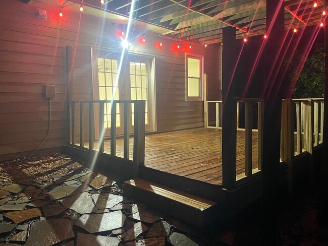 property at 312 N Briar Rdg