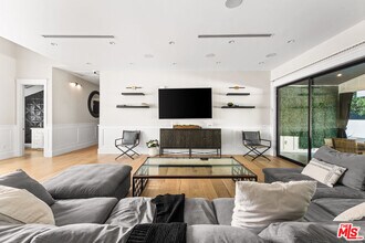 13339 Margate St in Los Angeles, CA - Building Photo - Building Photo