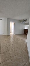 10451 W Broward Blvd in Plantation, FL - Building Photo - Building Photo