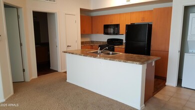 110 W Bell Rd, Unit 1 in Phoenix, AZ - Foto de edificio - Building Photo