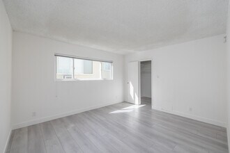 309 S Doheny Dr in Beverly Hills, CA - Foto de edificio - Interior Photo