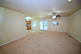 5716 S Birch Ave in Broken Arrow, OK - Building Photo - Building Photo