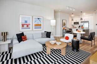 Seventyone15 McDowell in Scottsdale, AZ - Building Photo