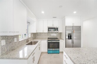 857 W 34th St in Hialeah, FL - Building Photo - Building Photo