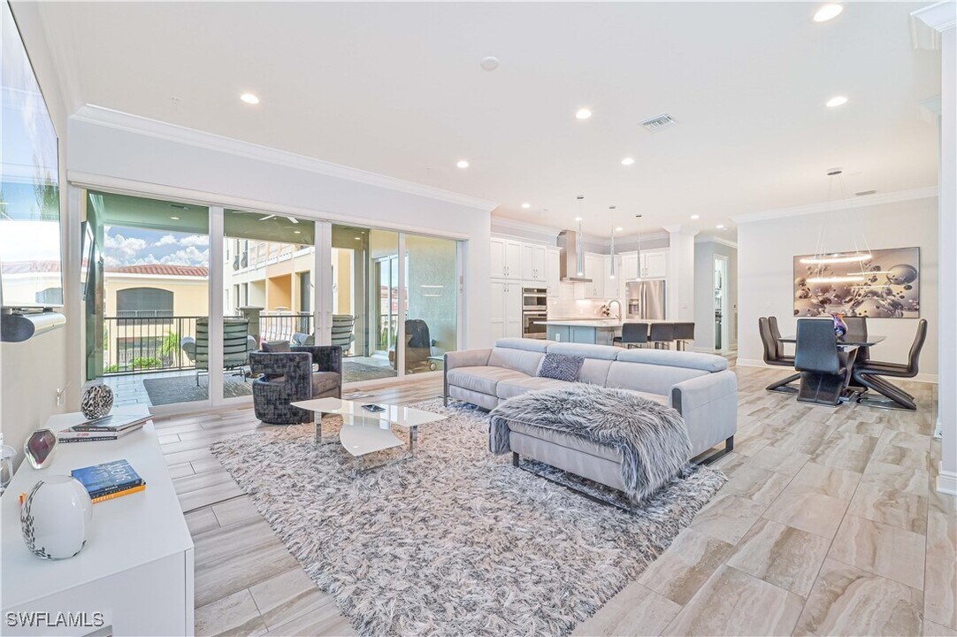 21490 Strada Nuova Circle in Estero, FL - Building Photo