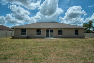 16171 SW 27th Terrace Rd in Ocala, FL - Building Photo - Building Photo