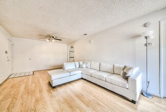 Sea Fox Apartments in Las Vegas, NV - Foto de edificio - Interior Photo