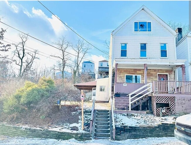 property at 17 Arnold St