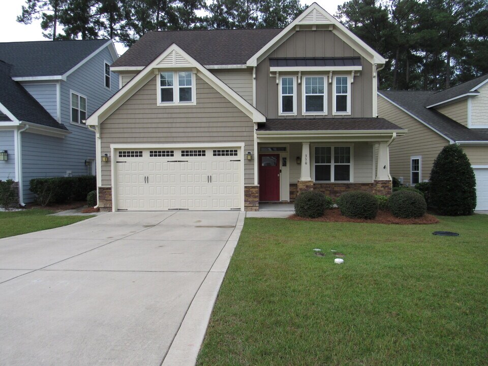 350 Kerr Lake Rd in Aberdeen, NC - Building Photo