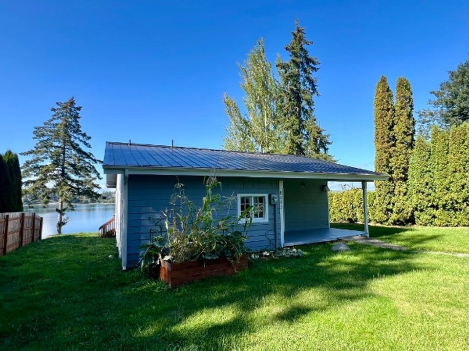 8717 Fernwood St NE in Olympia, WA - Building Photo