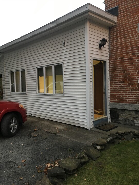 22 Broadway in Fonda, NY - Building Photo