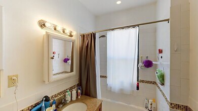 1325 Commonwealth Ave in Boston, MA - Building Photo - Building Photo