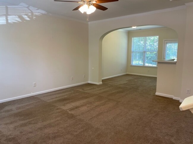 property at 1946 Lost Ln