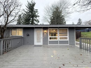 10807 22nd Pl SE in Lake Stevens, WA - Building Photo - Building Photo