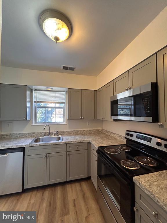 property at 63 Lexton Dr