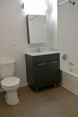 401 W 25th St