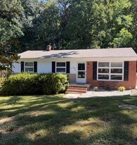 202 Crest Rd in Cary, NC - Building Photo