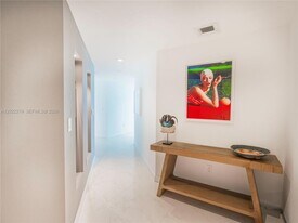 1300 S Miami Ave, Unit 2901 in Miami, FL - Building Photo