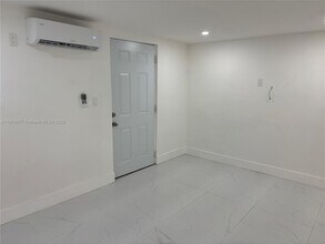 3020 NW 161st St in Opa Locka, FL - Building Photo - Building Photo