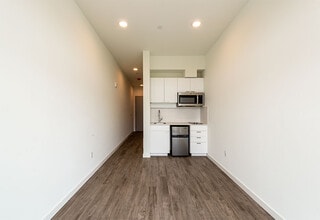 Vale Studios in Seattle, WA - Building Photo - Building Photo