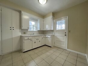 5233 Anthony St in Maple Heights, OH - Building Photo - Building Photo