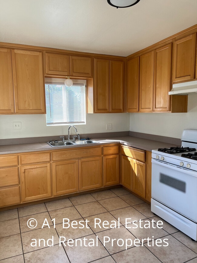 property at 3736 Patterson Rd