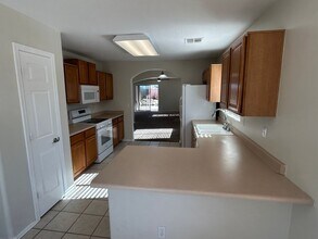9027 S Parkside Ln E in Buckeye, AZ - Building Photo - Building Photo