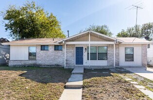8016 Landing Ave in San Antonio, TX - Building Photo