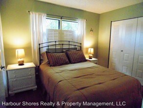 5303 Summerlin Rd-Unit -Unit #1 in Ft. Myers, FL - Foto de edificio - Building Photo