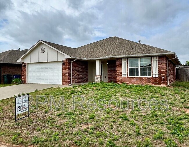 2315 Box Turtle Way in Midwest City, OK - Building Photo - Building Photo